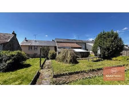 vente maison à cosmes (53230) : à vendre / 110m² cosmes