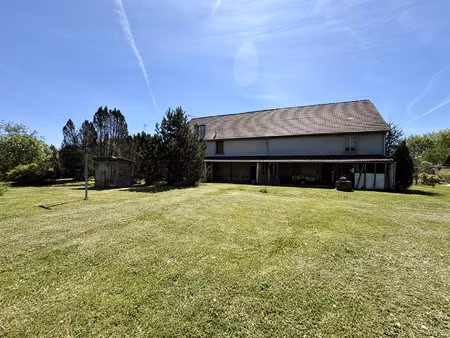 authentique ferme à rénover avec un potentiel à ronchamp
