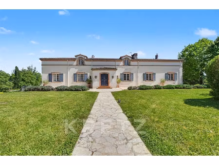maison de luxe à vendre à florentin