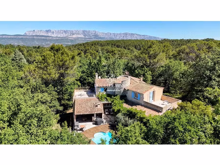 vente villa 7 pièces 270 m² à fuveau (13710)  1 055 000 €