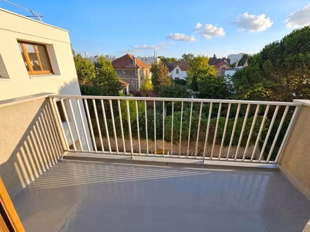 studio meuble 32m2 - balcon