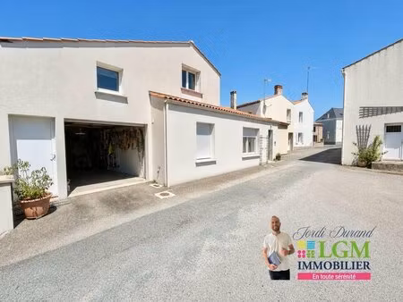 saint-vincent-sur-graon – maison pleine de charme au cœur du bourg  à deux pas du lac et..