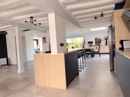 sud de tours demeure de charme elegante parc 1.900 m² garage haut vent
