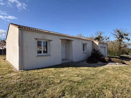vente maison à aizenay (85190) : à vendre / 71m² aizenay