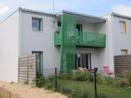 vente maison à la roche-sur-yon le bourg sous la roche (85000) : à vendre / 95m² la roche-
