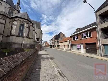 te renoveren woning/projectgrond op 151m²  centrum geel!