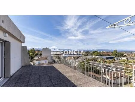 superbe appartement avec toit-terrasse et vue exceptionnelle sur les pyrénées