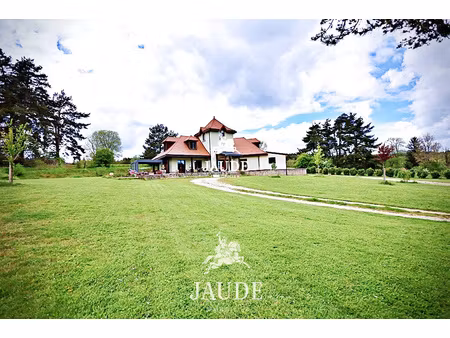 a vendre batisse saint alyre d' arlanc