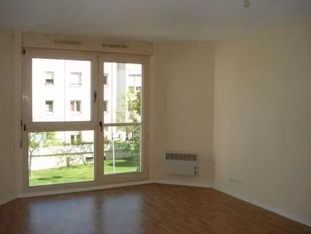 location appartement 3 pièces à angers (49000) : à louer 3 pièces / 67m² angers