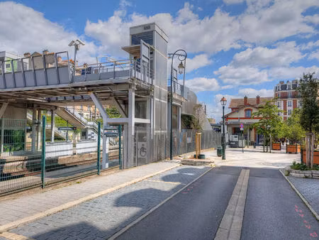 parking / box la garenne colombes