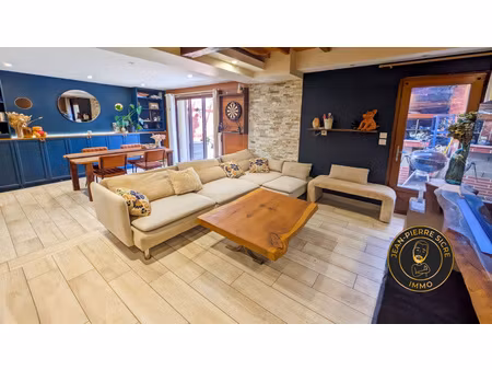 maison de village rénovée au coeur du village au charme omniprésent - dépendance et terrai