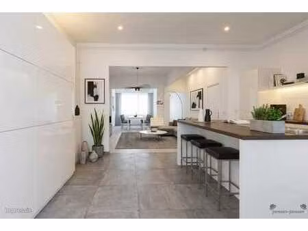 propriété unique à vendre dans un quartier recherché