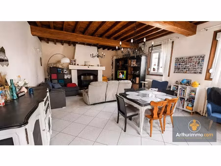 vente maison de village 4 pièces 109 m2 à cuts