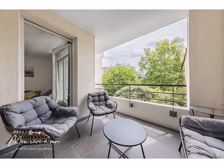 f4 de 82m2 lumineux  traversant et au calme  avec terrasse e