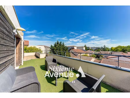 vaulx-en-velin village t3 avec grande terrasse de 53m2