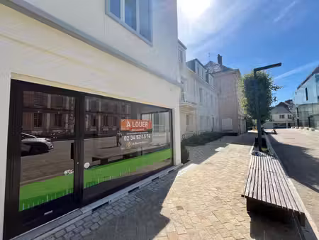 a louer - local commercial de 2 pièces situé au coeur du centre ville de chartres