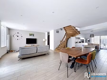 maison de ville rénovée de 166 m² à artenay