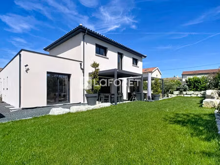 villa corcelles en beaujolais 6 pièce(s) 139.54 m2