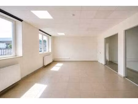 6 bureaux en coworking - charges comprises