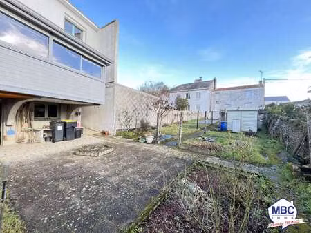 vente maison à montrevault-sur-evre (49110) : à vendre / 100m² montrevault-sur-evre