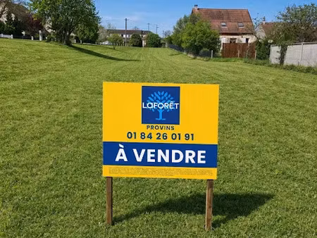 vente terrain 993 m² à provins (77160)  77 000 €
