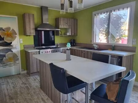vente maison à airvault (79600) : à vendre / 103m² airvault