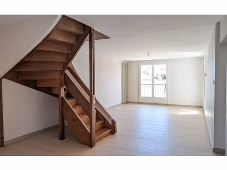 location appartement  115.22 m² t-5 à montluel  1 150 €