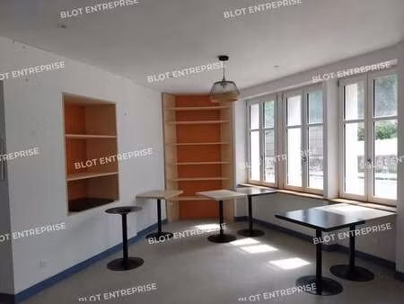 vente commerce concarneau 29900 160m²