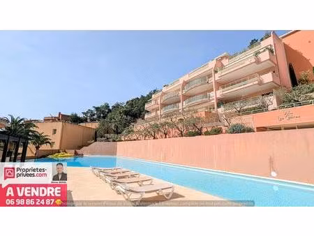 magnifique 2 pieces de 55 m² avec vaste terrasse