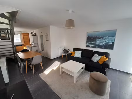 location maison 4 pièces 82.1 m² à baisieux (59780)  1 160 €