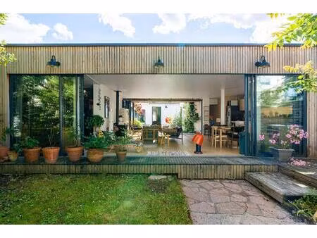 maison années 50 et extension contemporaine totalement traversante!