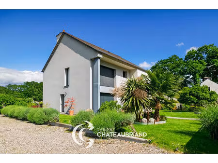 propriété au style contemporain avec grand terrain de 1 2 ha