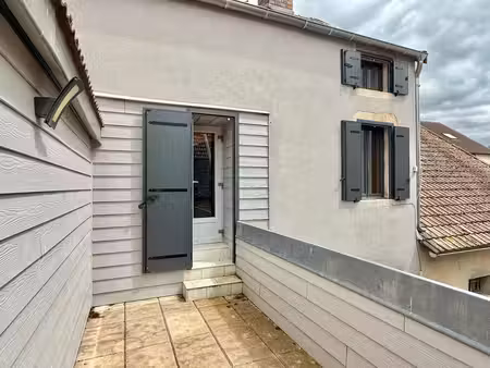 maison de ville à vendre à fleurey-sur-ouche avec terrasse  cour commune  4 chambres  gara