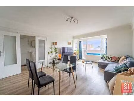 appartement 2 chambres au 6ème et dernier étage