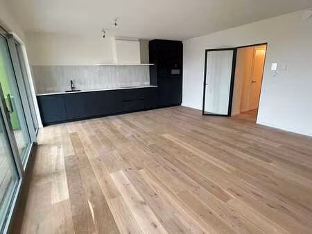 appartement lumineux prêt à emménager avec deux chambres et