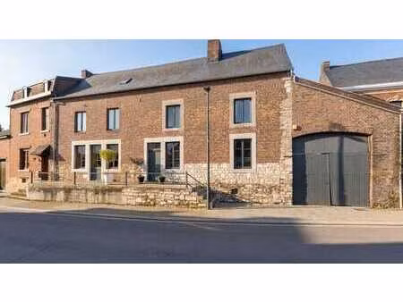 belle maison de caractère avec dépendances et jardin