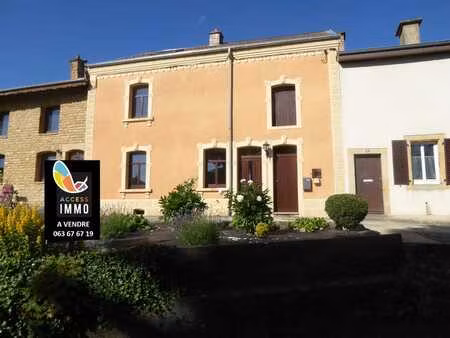 très jolie maison gaumaise avec trois chambres