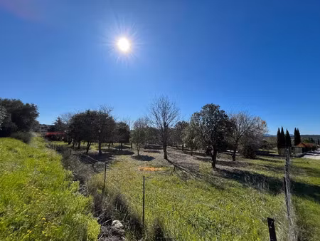 vente terrain 1490 m² à tavernes (83670)  135 000 €