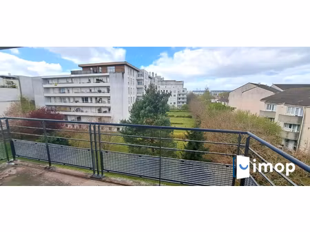 hyper-centre t3 avec terrasse et parking