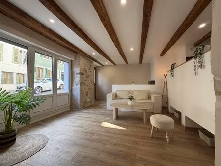 appartement de charme avec pierres et poutres apparentes – centre historique de gex - 70..