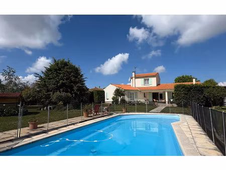 maison marennes m² t-8 à vendre  460 000 €