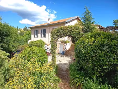 saint pierre de féric - maison en copropriété partagée en 2 lots avec 2 jardins et 2 entré