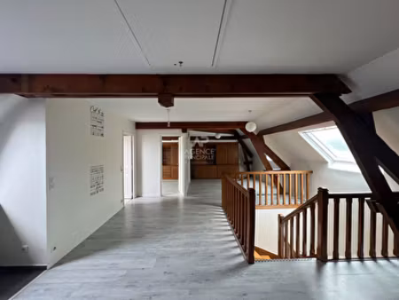"voisins-le-bretonneux village" - "comme une maison" bel appartement de 4 pièces de 66 m² 