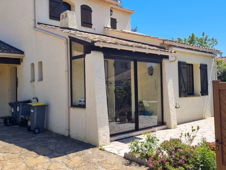 le brusc maison de type 5 proche mer
