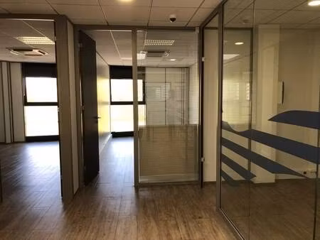location bureaux 200 m²