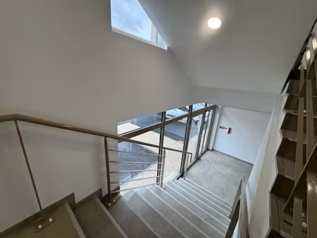 location bureaux 140 m²