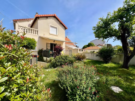 maison à vendre / quartier main de fer