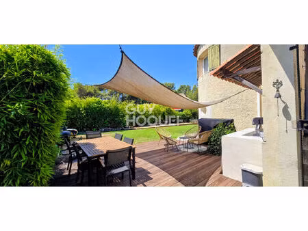 a bouc bel air   haut de villa de 4 pièces de 90 m2 env. avec terrasse et jardin