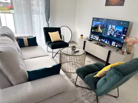 location meublée appartement 4 pièces 86 m² à viry (74580)  2 100 €