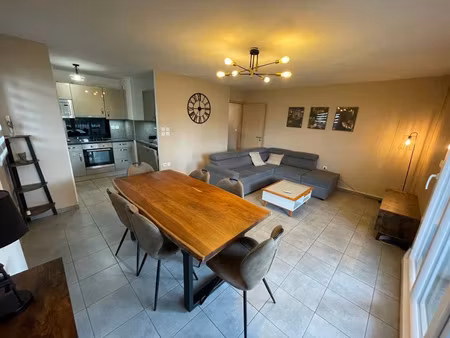 location meublée appartement 3 pièces 70 m² à wittelsheim (68310)  950 €